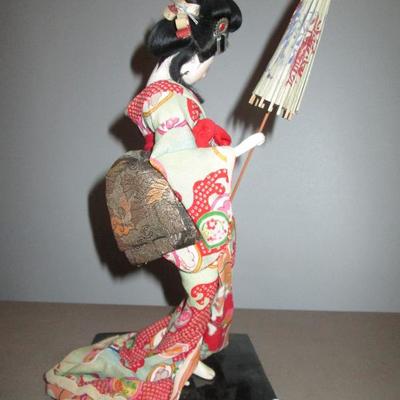 # 110 -  Japanese Geisha Doll 