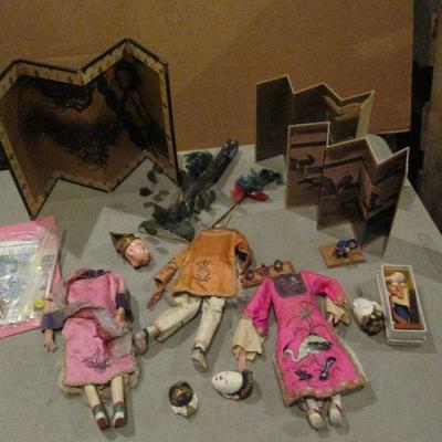 # 356 - Japanese Screens and Various Doll Parts