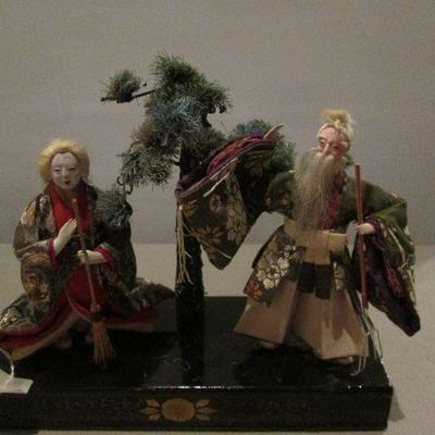# 94 -  Japanese Dolls