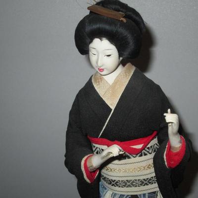 # 108 - Japanese Geisha Doll