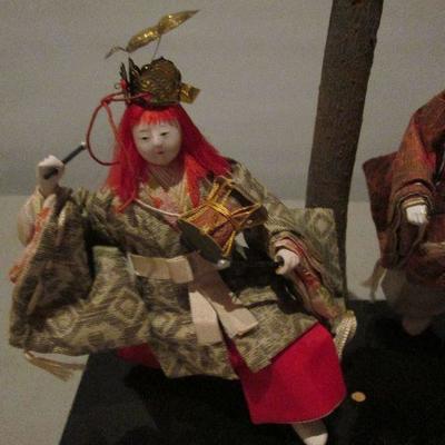 # 105 - Japanese Dolls