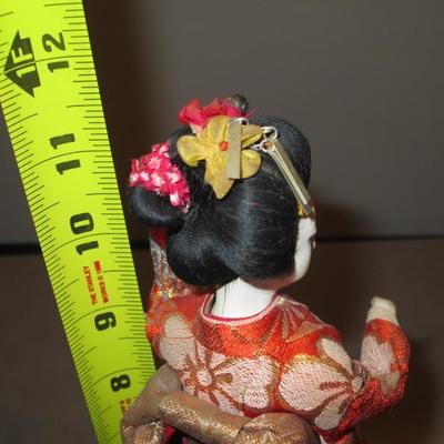# 145 - Japanese Geshia Doll Music Box