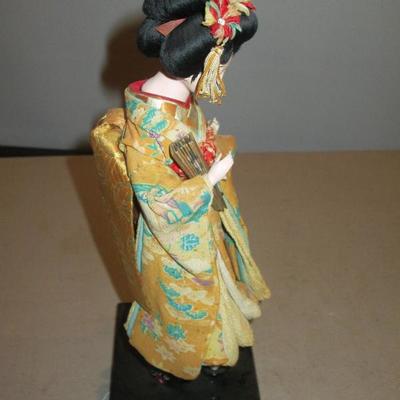 # 27 - Japanese Geisha Doll 