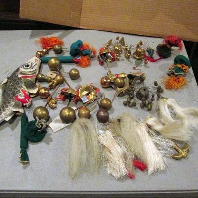 # 342 - Japanese Decorative Accessories