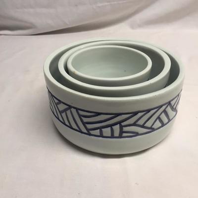 Lot 40 - Nesting Pottery Bowls