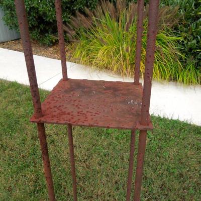 LOT 51: Narrow Tiered Iron Yard Sculpture