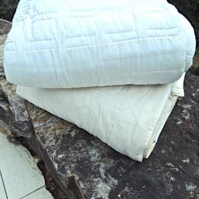 Lot 95: Two Natural Fiber White Comforters