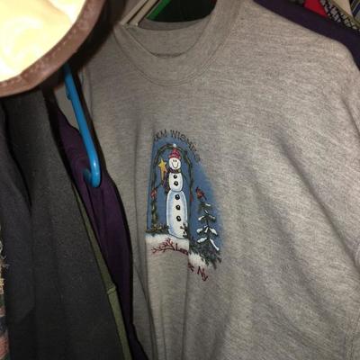 Portable Closet with Clothing #271 