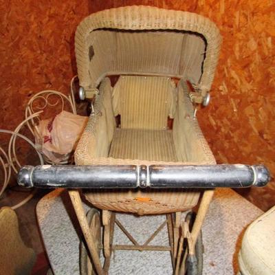 Antique Baby Carriage #320