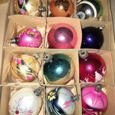Vintage Xmas Ornaments #281 