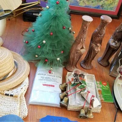 Are You In? Holiday Decor - Lot # 217 