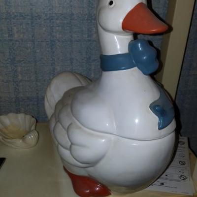 Goose Cookie Jar Plus Extras #207.