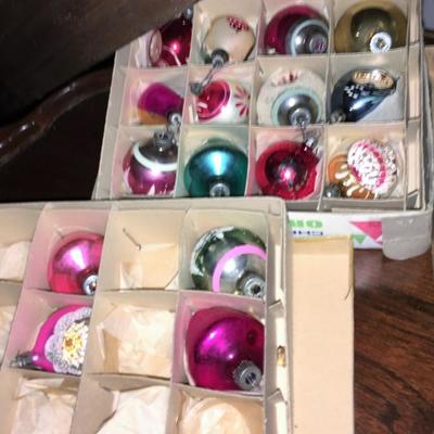 Vintage Xmas Ornaments #281 