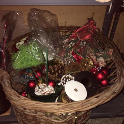 Wrapping Bows and Christmas #333