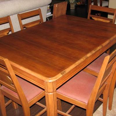 Mid Century Table and 6 chairs