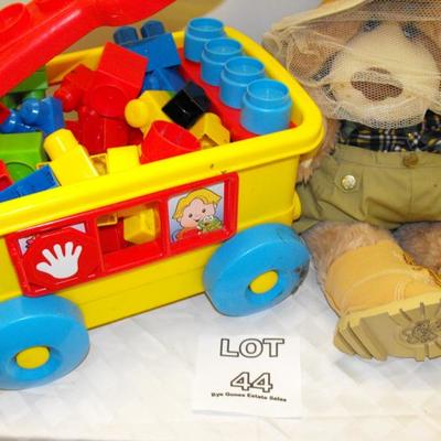 LOT 44 - Toys