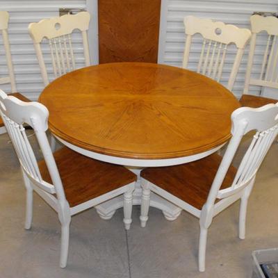 LOT 22  Kitchen Table with 6 Chairs