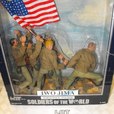 LOT 25  Soldiers of the World 
