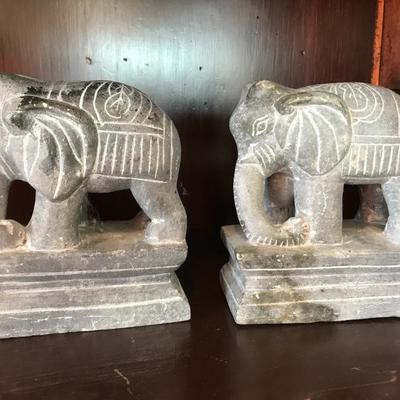 Pair of Elephant Bookends / Figurines [2068]