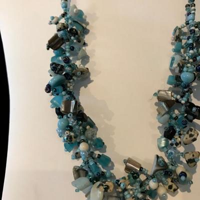 Turquoise (colored] Beaded Necklace [2059]