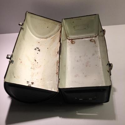 Vintage 1950 Lunch box