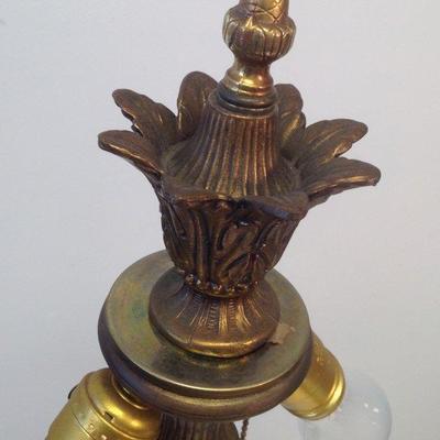 Gorgeous Brass Table Lamp W/ Twin Bulb
