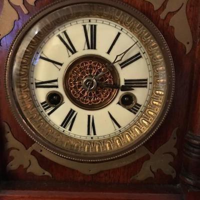 HAC Antique Oak Mantle Clock/ Works