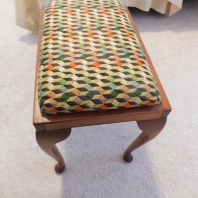Small Wood Framed Sitting Bench with Cross Stitch Seat Cushion 18