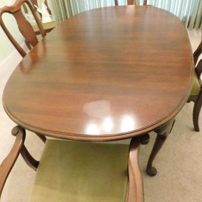 Ethan Allen Dining Table with Six Upholstered Seat Chairs and 18