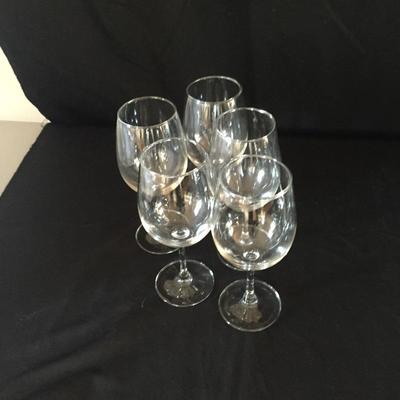 Lot 10 - Wine glasses and Everyday Drinking Glasses