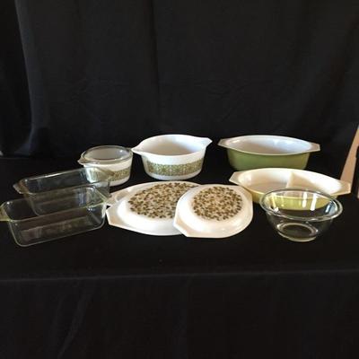 Lot 6 - Pyrex Collection