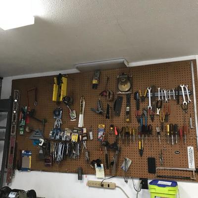 Lot 47 - Wall of Tools