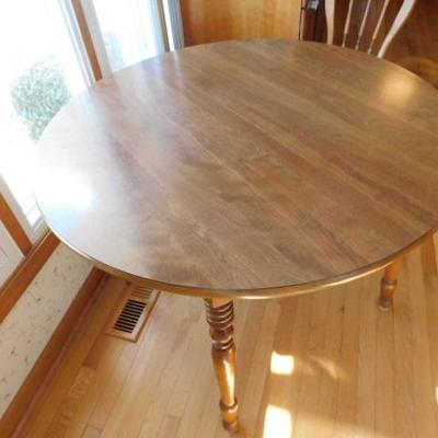 Maple Solid Wood Table with Additional Two Leaves 42