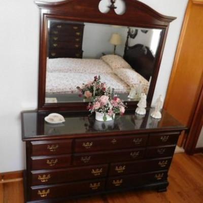 Sumter Cabinet Company 6 Over 4 Solid Cherry Designer Dresser & Mirror