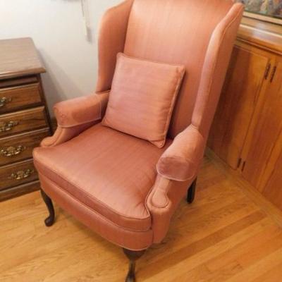 Perfection Collection Queen Anne Style Wing Back Chair
