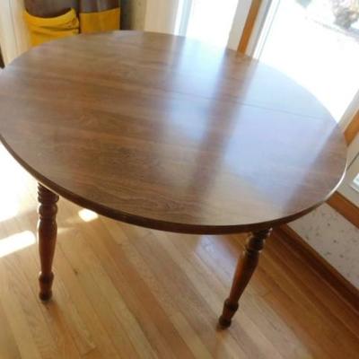 Maple Solid Wood Table with Additional Two Leaves 42