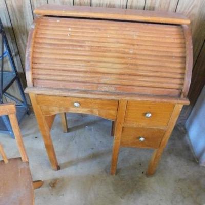 Rare Vintage Child's Oak Roll Top Desk with Swivel Chair  27