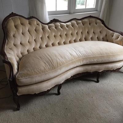 Lot 137 - Victorian Velvet Tufted Couch