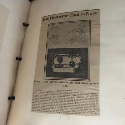 Lot 54 - Large Collection of Military Memorabilia 