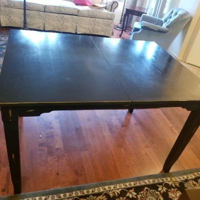 Solid Wood Black Dining Table With 1 leaf 