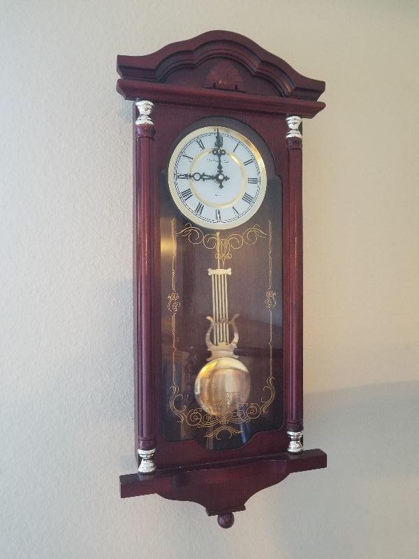 Westminster Chime Quartz Battery Operated Wall Clock EstateSales