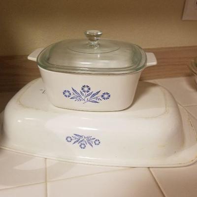 2 corning ware casserol dishes blue & white daisy 