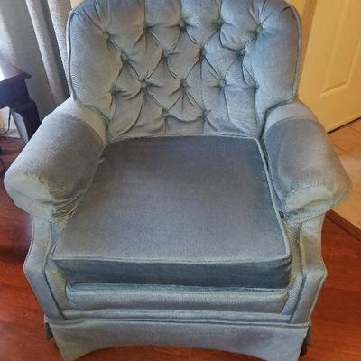 Vintage Short Style Accent Arm Chair Crush Velvet?