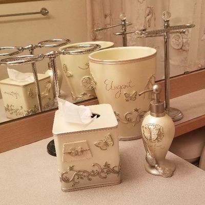 Adorable Modern Shabby Chic Style Bathroom set Shower Curtain, rod + accessories 