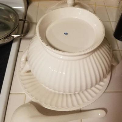 White ceramic soup tureen Made In Japan 