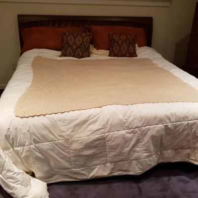 Ethan Allen King Size Complete Bed