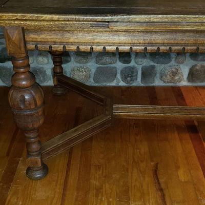 Antique Oak Expandable Table