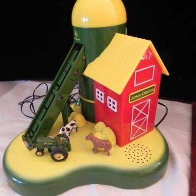 John Deere Stein & Silo Bank