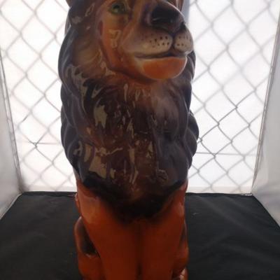 Lion pottery statue