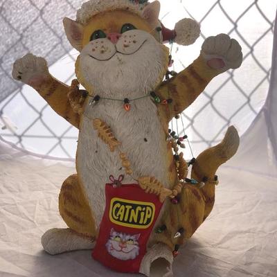 Catnip cat statue 